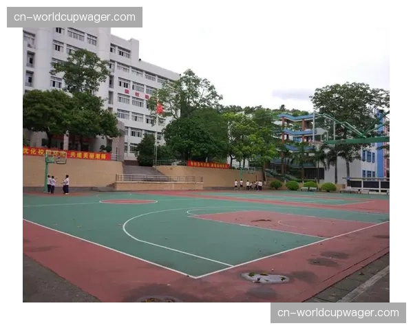 社区活动:多支季后赛边缘球队开展“校园篮球周”提振当地关注 社区活动:多支季后赛边缘球队开展“校园篮球周”提振当地关注