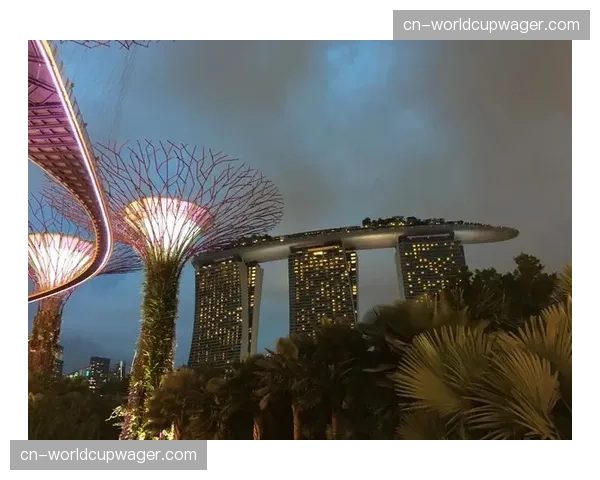 新加坡滨海湾街道赛道的夜间照明系统完成全面升级 新加坡滨海湾街道赛道的夜间照明系统完成全面升级