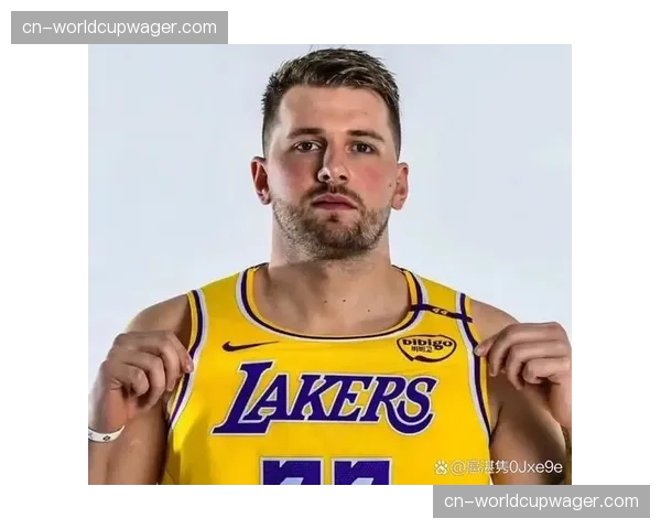 特写:东契奇超越贾巴尔,在湖人主场加冕NBA历史得分王 特写:东契奇超越贾巴尔,在湖人主场加冕NBA历史得分王