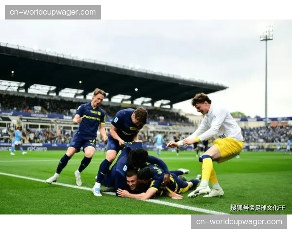 那不勒斯1-1战平帕尔马，斯特费扎破门麦克托米奈扳平