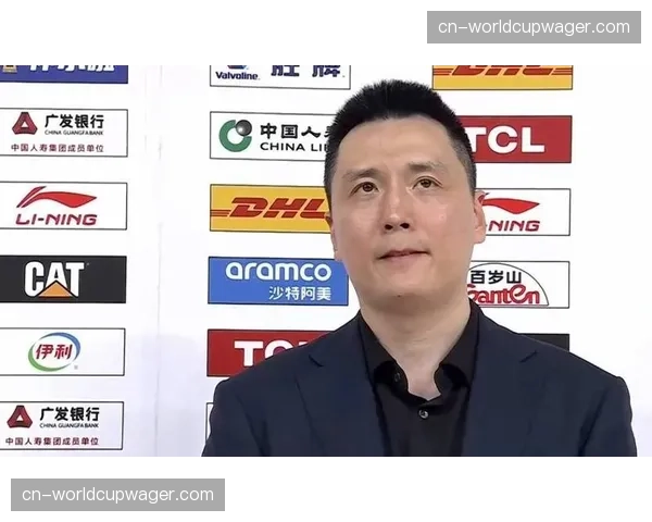 上海海港主帅谈伤病危机：年轻球员需顶上，加快攻守转换节奏弥补经验不足